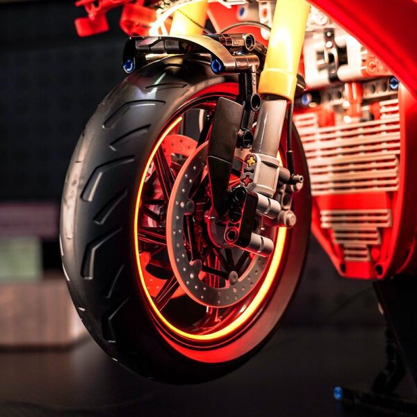Lego Technic Ducati Panigale V4 S 42202 için Aydınlatma Kiti