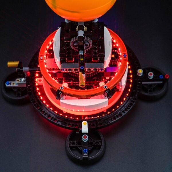 LEGO 42179 Planet Earth and Moon in Orbit İçin Aydınlatma Kiti