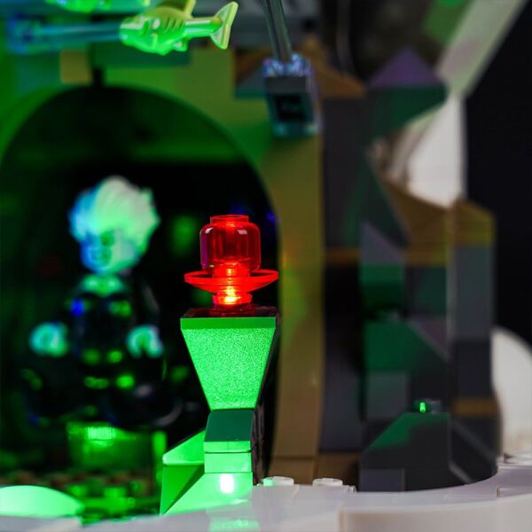 The Little Mermaid Royal Clamshell 43225